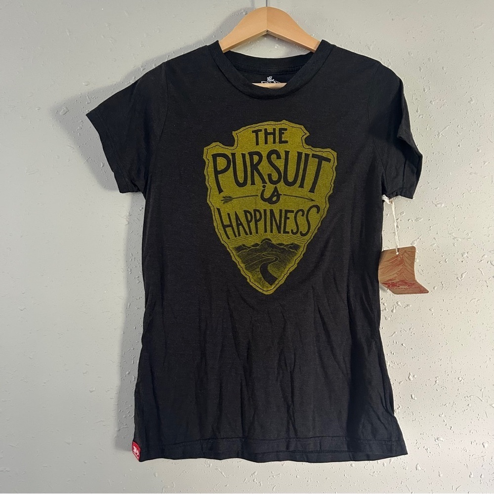NWT Meridian Line Charcoal Grey The Pursuit of Happiness Short Sleeve T-Shirt